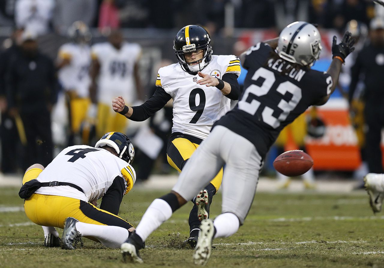 Steelers Boswell Slips versus Raiders (AP Photo/D. Ross Cameron)