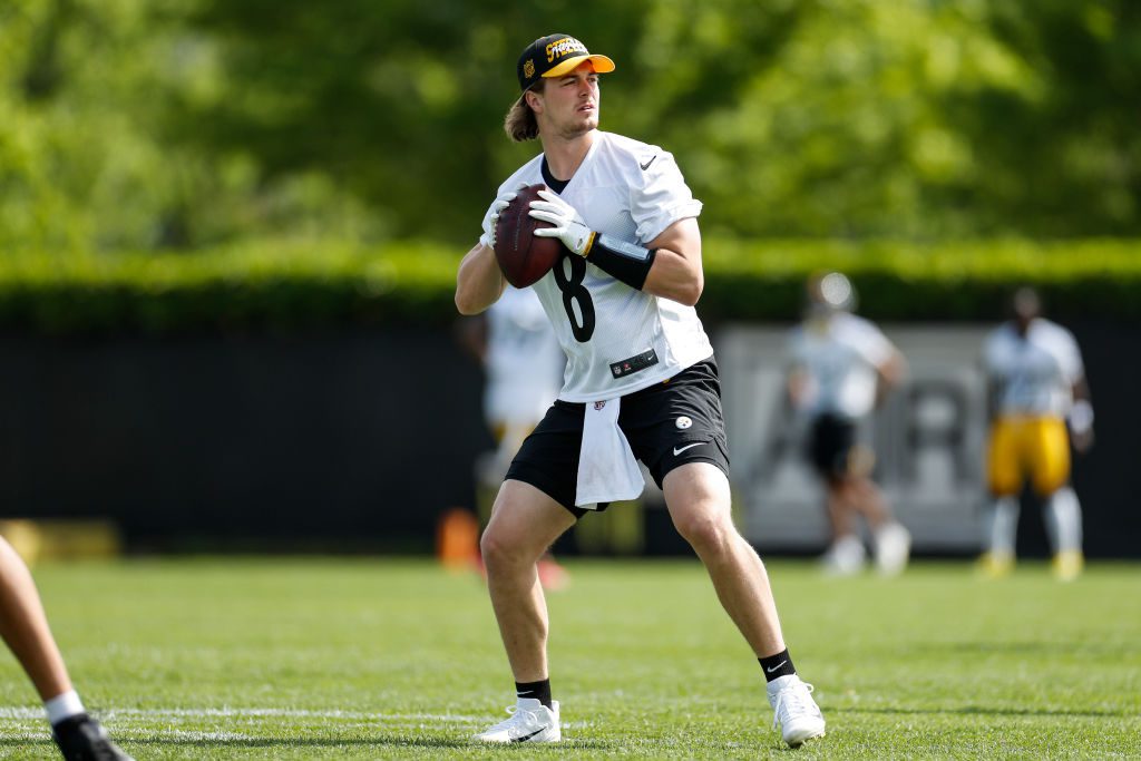 Kenny Pickett, steelers, QB situation