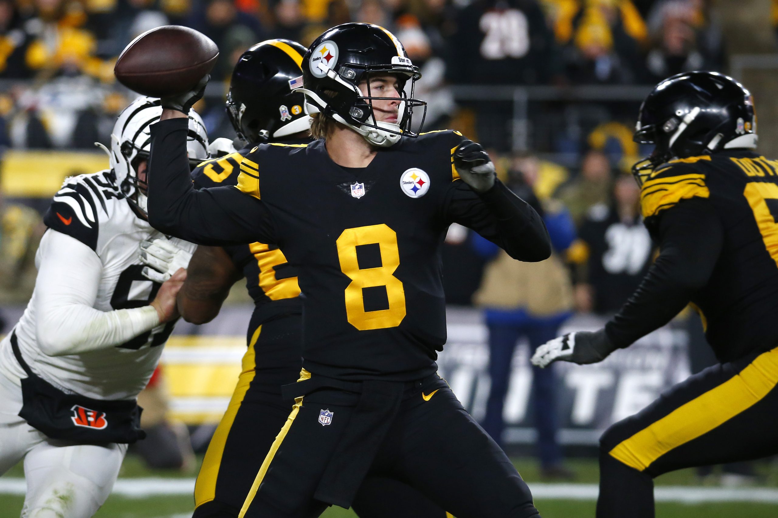 Steelers offense, Canada, Pickett, Pratt, 2022