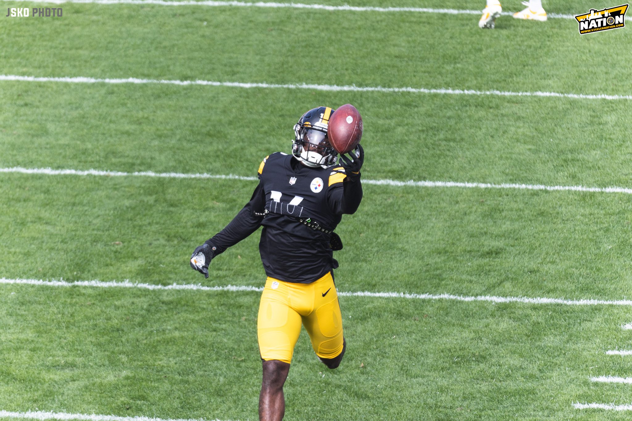 Steelers cornerback Josh Jackson