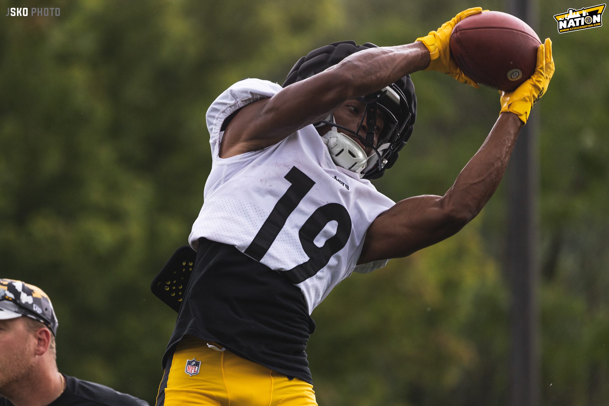 Steelers WR Calvin Austin Displays Sizzling Speed And Soft Hands Under