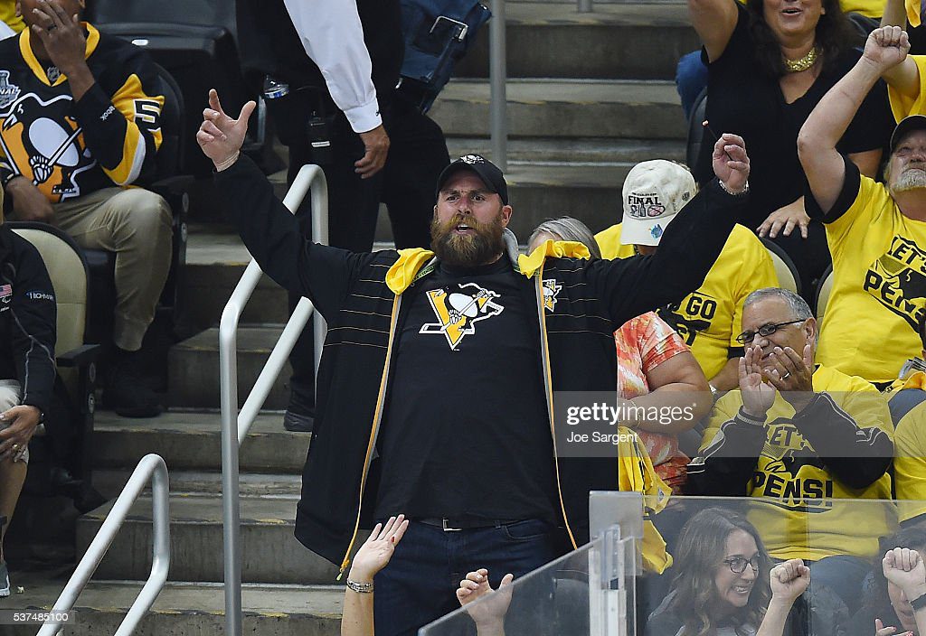 Brett Keisel made QBs #FearDaBeard