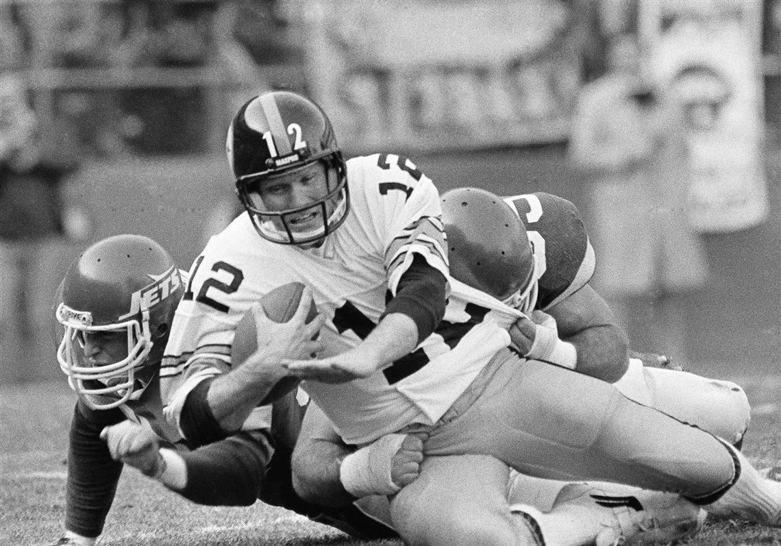Steelers Terry Bradshaw Threw Away His Career On His Last Pass In 1983 Steelers Terry Bradshaw Threw Away His Career On His Last Pass In 1983
