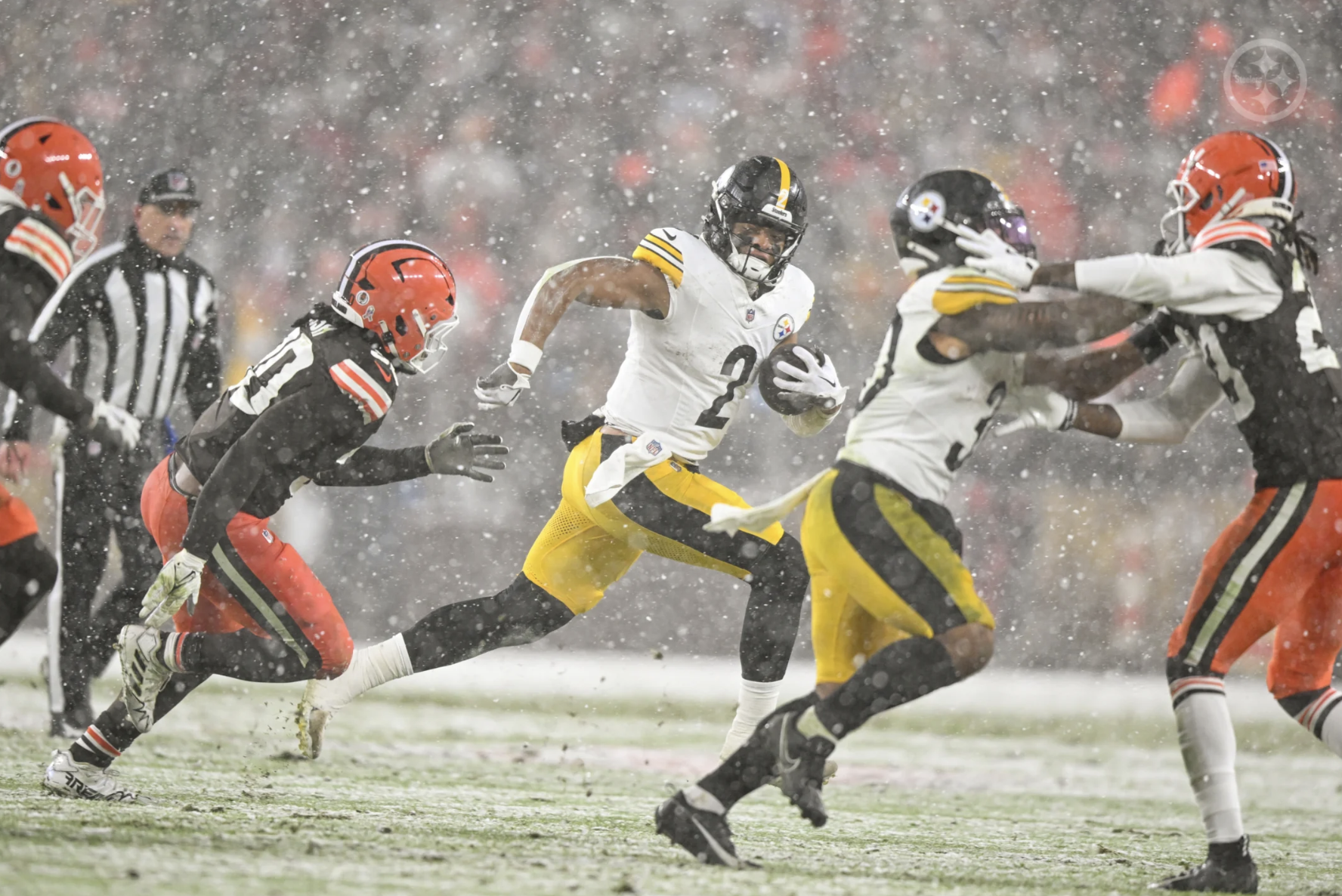 Steelers' Mike Tomlin Delivers Embarrassing Statement About The Offense  Following Brutal Loss To The Browns