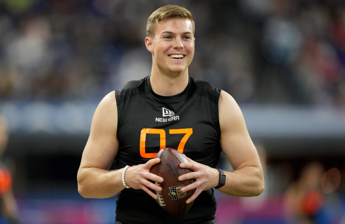 Steelers Are Definitely "High On Next Year's Quarterback Class" For 2026