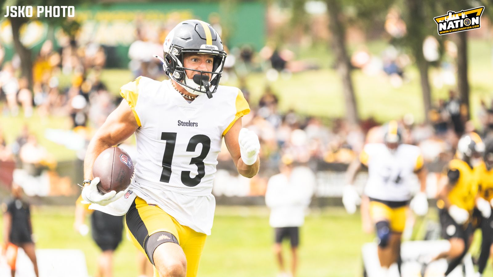 Steelers' Aaron Rodgers Sends Massive Message To Fans About WR Scotty Miller (Steelers News). Photo by Jordan Schofield / SteelerNation (X: @JSKO_PHOTO)