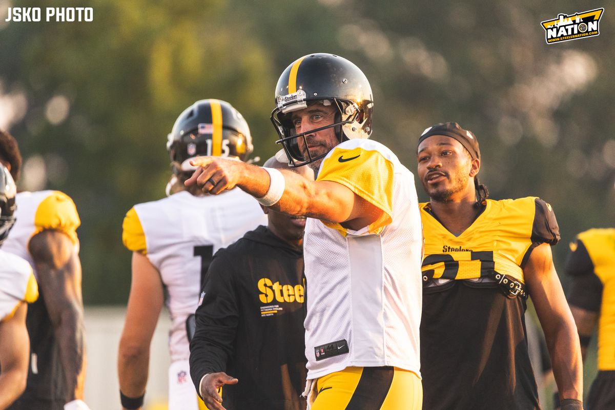 Steelers Aaron Rodgers