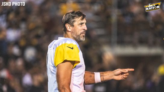 "Other Guys Gotta Get Open": Steelers' Aaron Rodgers Gives Receiving Corps Huge Wake-Up Call. Photo by Jordan Schofield / SteelerNation (X: @JSKO_PHOTO)