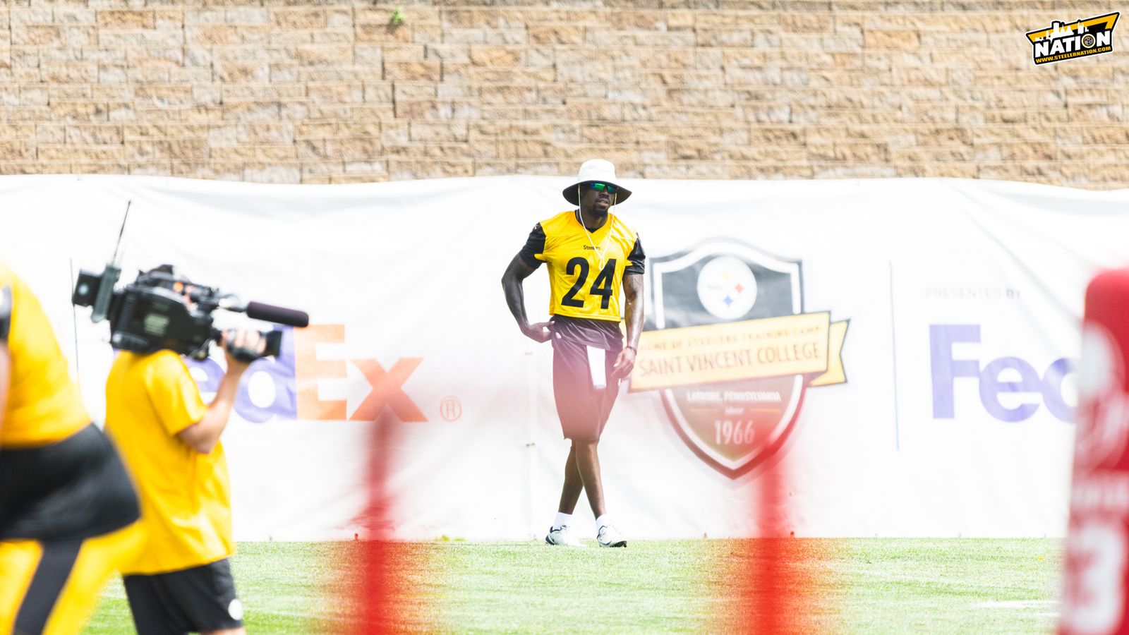 Steelers’ Omar Khan Holds Growing Advantage Over Joey Porter Jr (Steelers News). Photo by Jordan Schofield / SteelerNation (X: @JSKO_PHOTO)