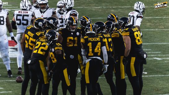 Steelers George Pickens Offensive Huddle Steelers George Pickens Offensive Huddle