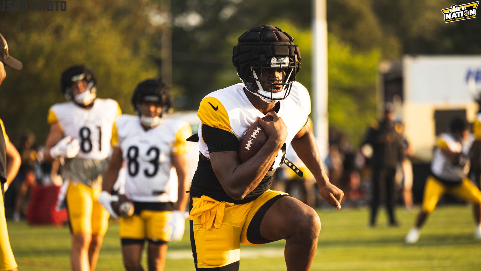 Former GM Says Steelers Must Move Big TE Darnell Washington To
