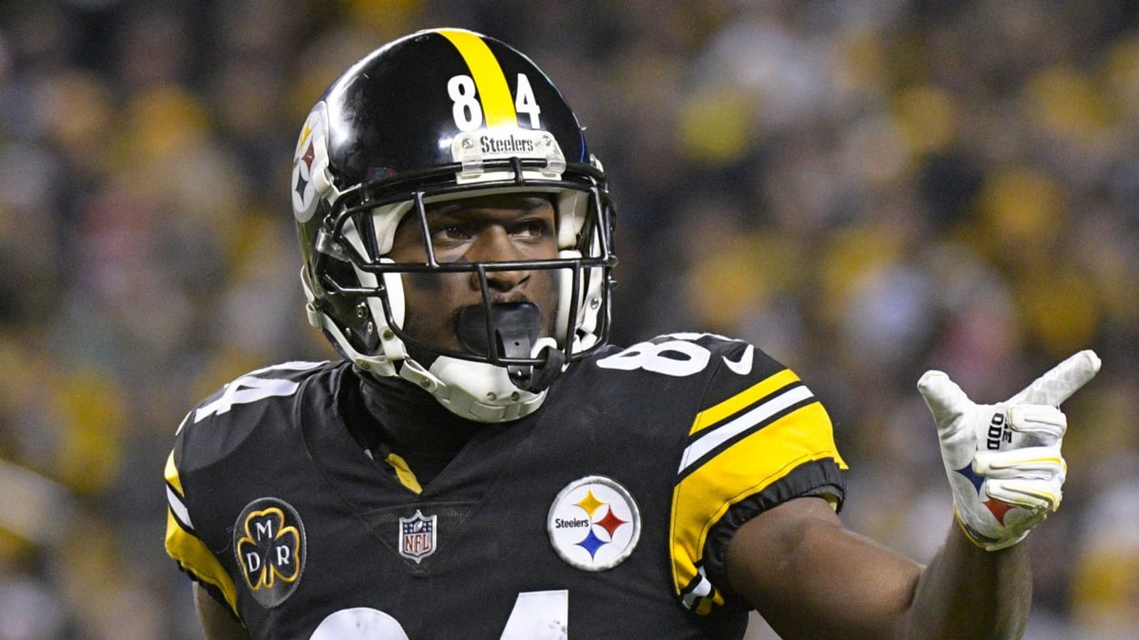 Former Steelers Great Antonio Brown Has The Audacity To Suggest He'd Step  Up For Pittsburgh
