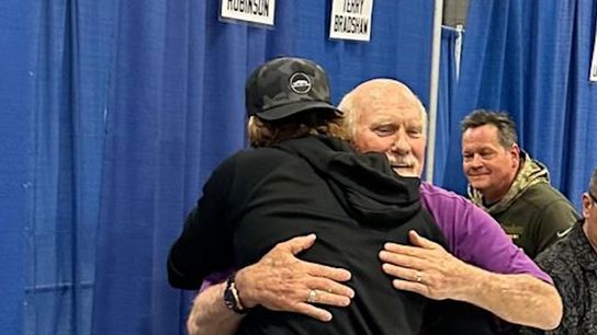 Steelers Great Terry Bradshaw Unleashes Brutal Truth About How Mike Tomlin Failed Kenny Pickett. Photo by Facebook / Official Terry Bradshaw