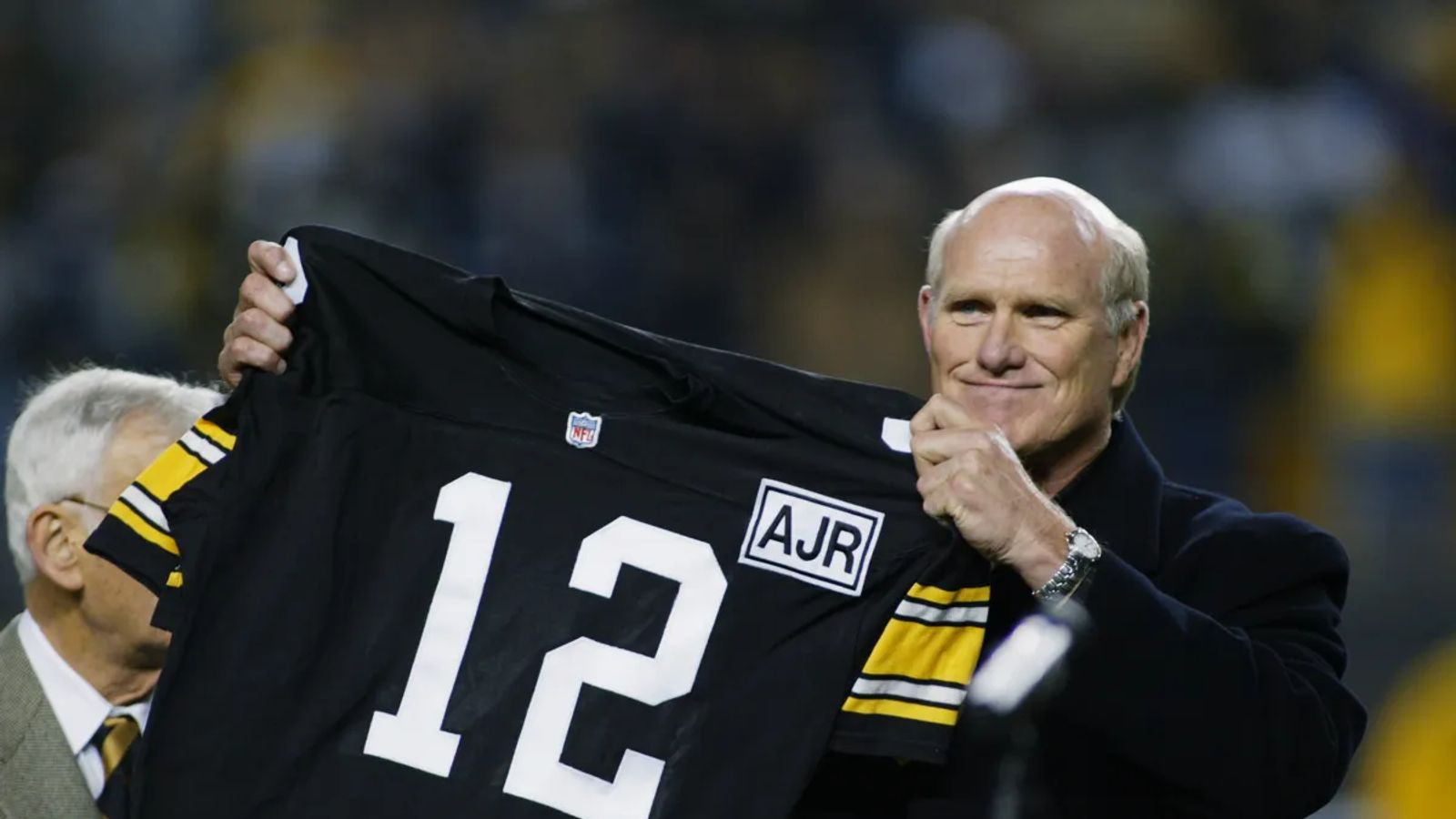 Steelers Legend Terry Bradshaw Absolutely Rips Mike Tomlin Over Aaron Rodgers Drama: "Chew On Bark" (Steelers News). Photo by USA Today