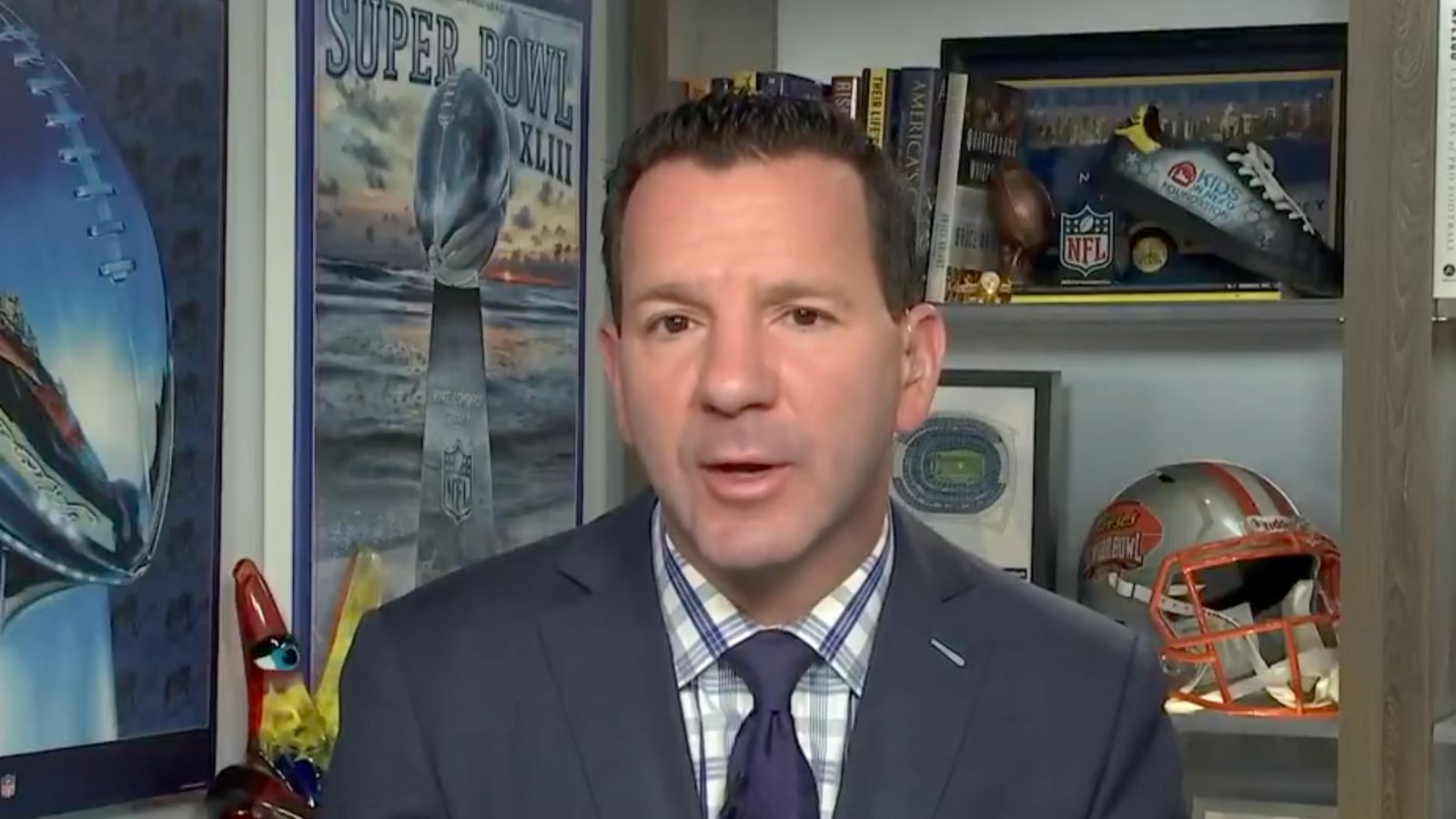 Rapoport: Steelers Definitely Have Some "Smoke" With Big Time Reunion (Steelers News). Photo by NFL Network