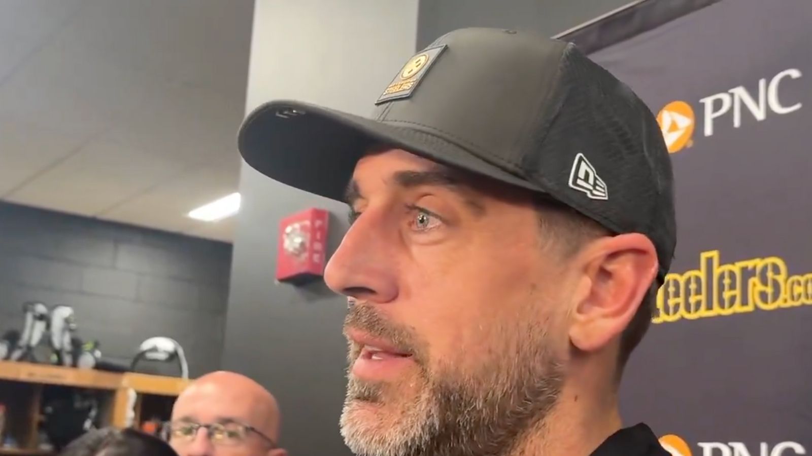 Steelers' Aaron Rodgers Reveals Stern Message Sent To Broderick Jones (Steelers News). Photo by X: @bepryor