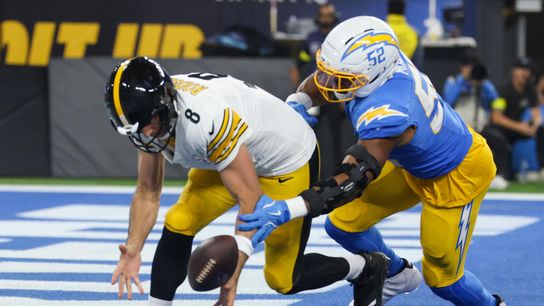 Insider Suspects An Issue With Steelers' Aaron Rodgers: "There Was Something Off" (Steelers News)