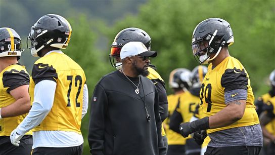 Steelers Insider Sends Revealing Warning To Fans About Mike Tomlin. Photo by Sebastian Foltz / Post-Gazette