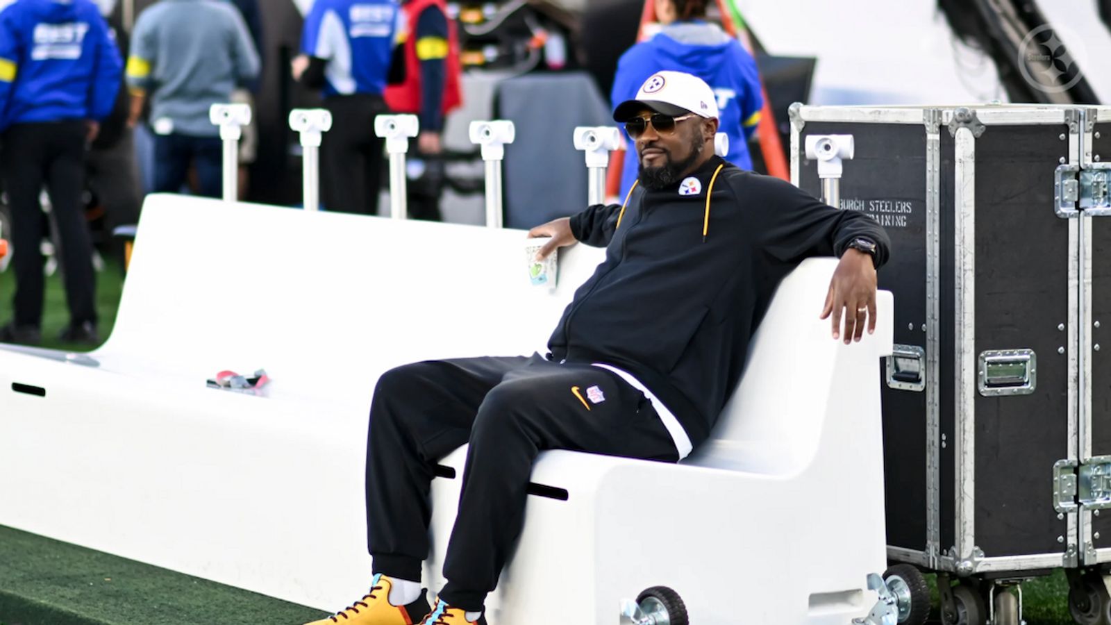 Fans Hear Steelers' Mike Tomlin Use Crazy Excuse To Defend Pittsburgh's Lack Of Pass Rush Against Bengals (Steelers News). Photo by Karl Roser / Pittsburgh Steelers