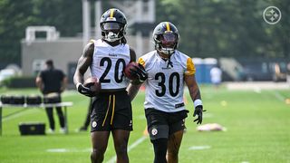 Steelers' Arthur Smith Gets Super Honest About The Running Back Room For 2025 (Steelers News). Photo by Taylor Ollason / Pittsburgh Steelers