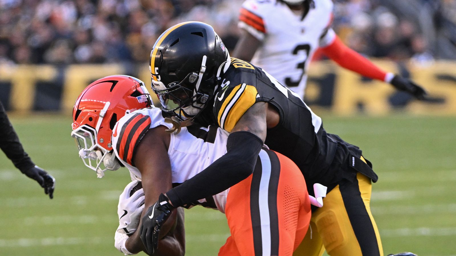 Steelers' DeShon Elliott Offers Simple Message Ahead Of Browns Rematch (Steelers News). Photo by Barry Reeger / Imagn Images
