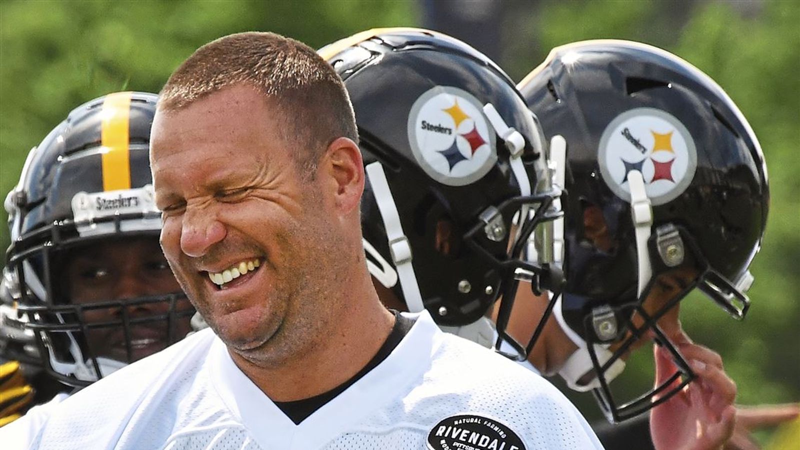Steelers' James Harrison Finally Settles Controversial Ben Roethlisberger Vs Terry Bradshaw Debate (Steelers News). Photo by Peter Diana / Pittsburgh Post-Gazette