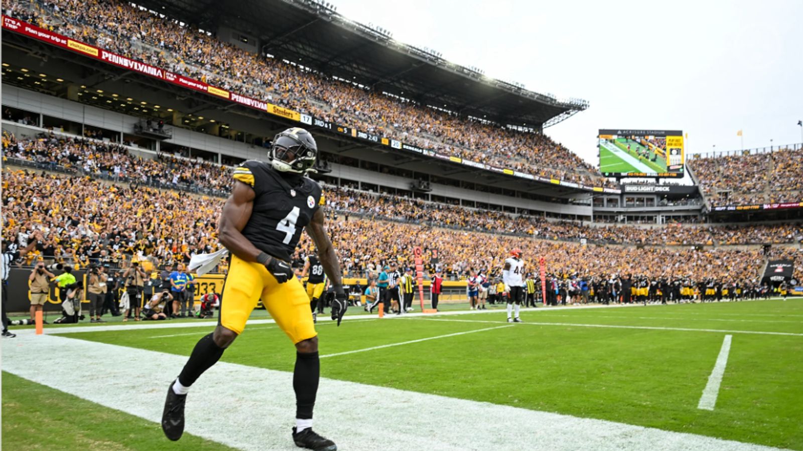 Steelers' DK Metcalf Is Still A Huge Concern Following Week 3 Win (Steelers News). Photo by Karl Roser / Pittsburgh Steelers