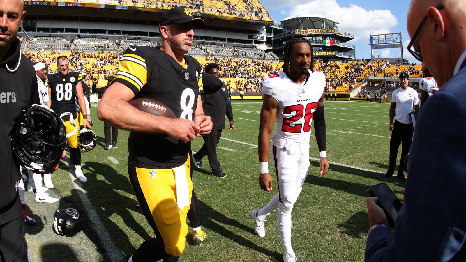 Aaron Rodgers Takes Risky Chance As League Discipline Could Be Waiting After Steelers' Win (Steelers News). Photo by Charles LeClaire / Imagn Images