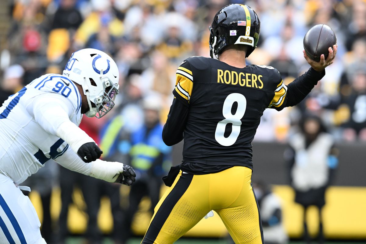 Steelers' Aaron Rodgers Steelers' Aaron Rodgers