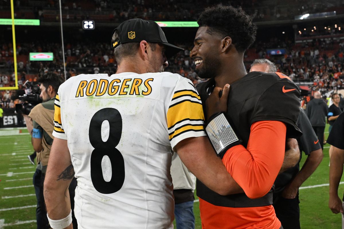 Steelers' Aaron Rodgers Steelers' Aaron Rodgers