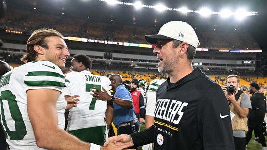 "It's Challenging": Steelers Rookie Admits To Having Anxiety Issues While Lining Up With Aaron Rodgers (Steelers News)