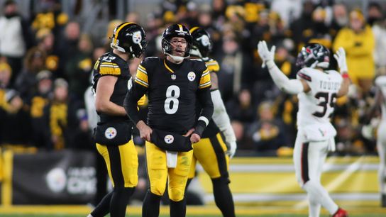Aaron Rodgers Has Strange Pair Of Answers When Asked About Steelers' Future (Steelers News)
