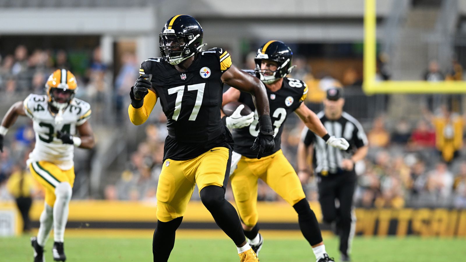 NFL Reporter Names 3 Steelers As Potential Trade Pieces (Steelers News). Photo by Barry Reeger / Imagn Images