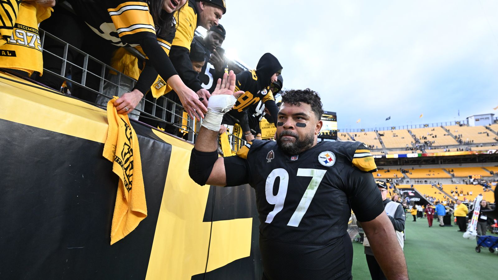 Steelers' Cam Heyward Gets Reasoning From Executives For Recent Bout With Absurd Disrespect (Steelers News). Photo by Barry Reeger / Imagn Images