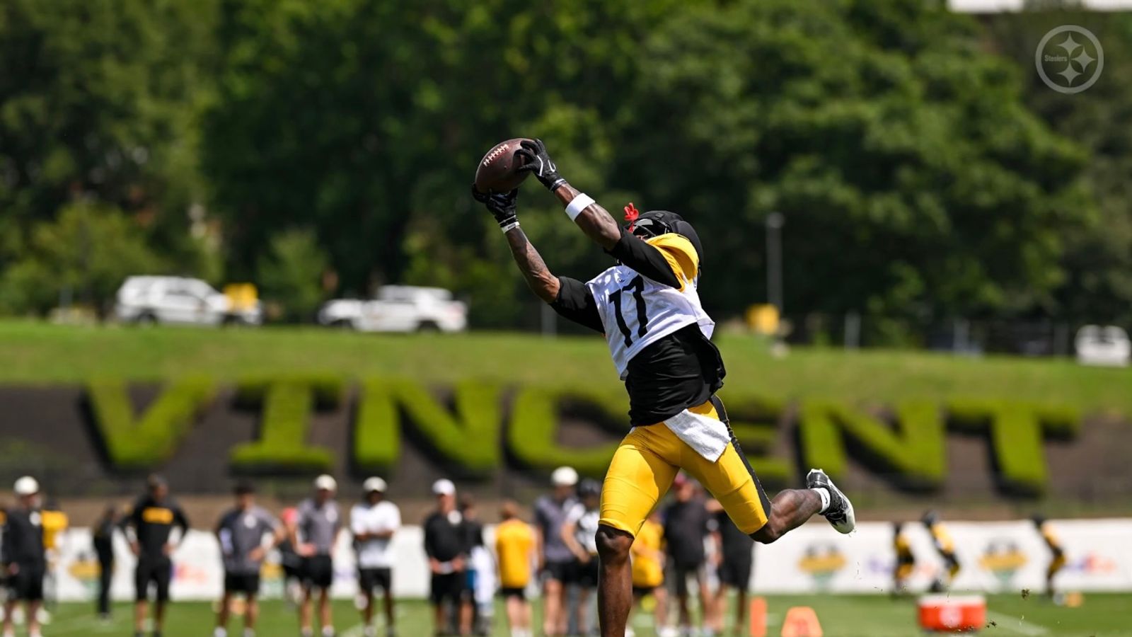 Steelers Fans Get Troubling News About Rookie Germie Bernard's Relationship With Aaron Rodgers (Steelers News). Photo by Jordan Perez / Pittsburgh Steelers