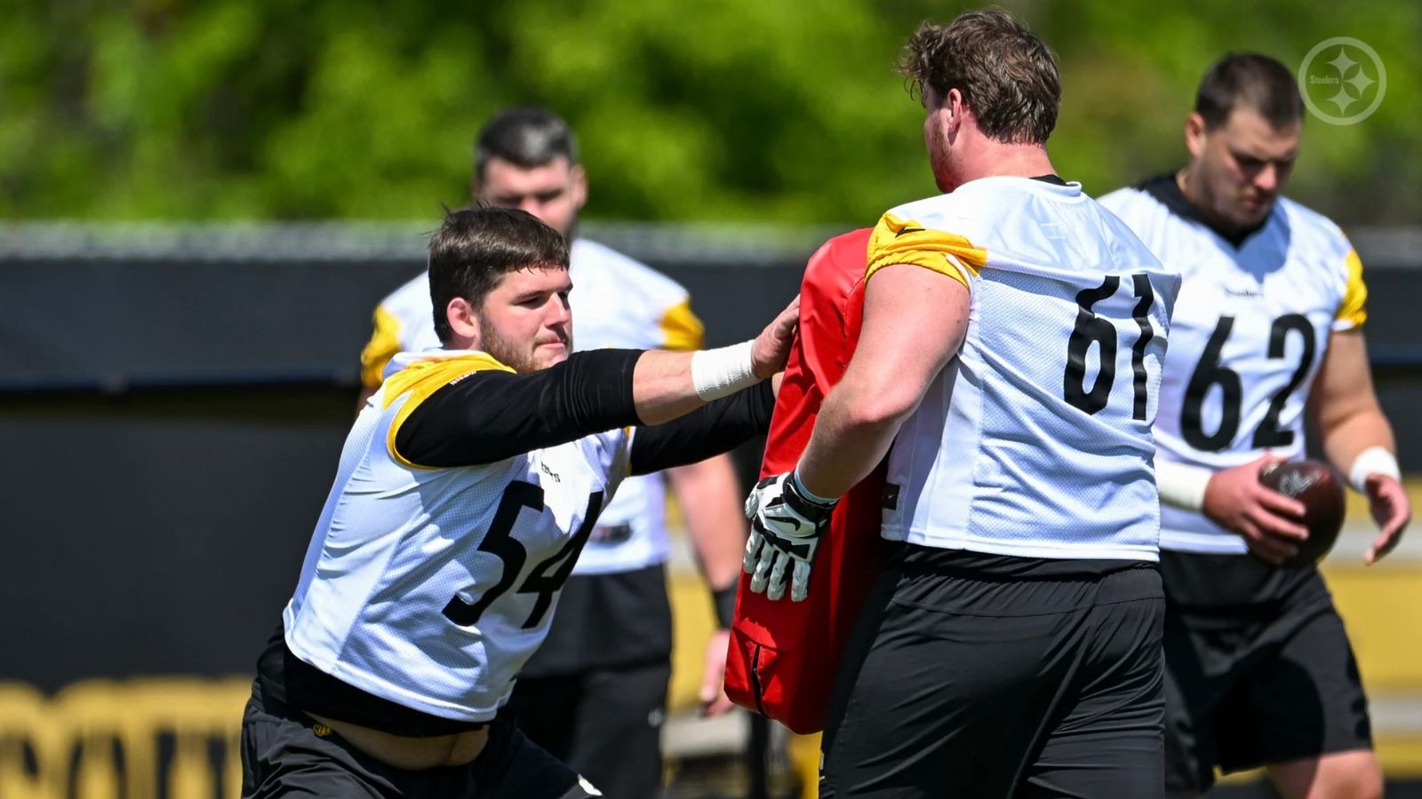 Steelers Could Shock Fans With An Unexpected Left Guard For The 2026 Season (Steelers News). Photo by Alysa Rubin / Pittsburgh Steelers