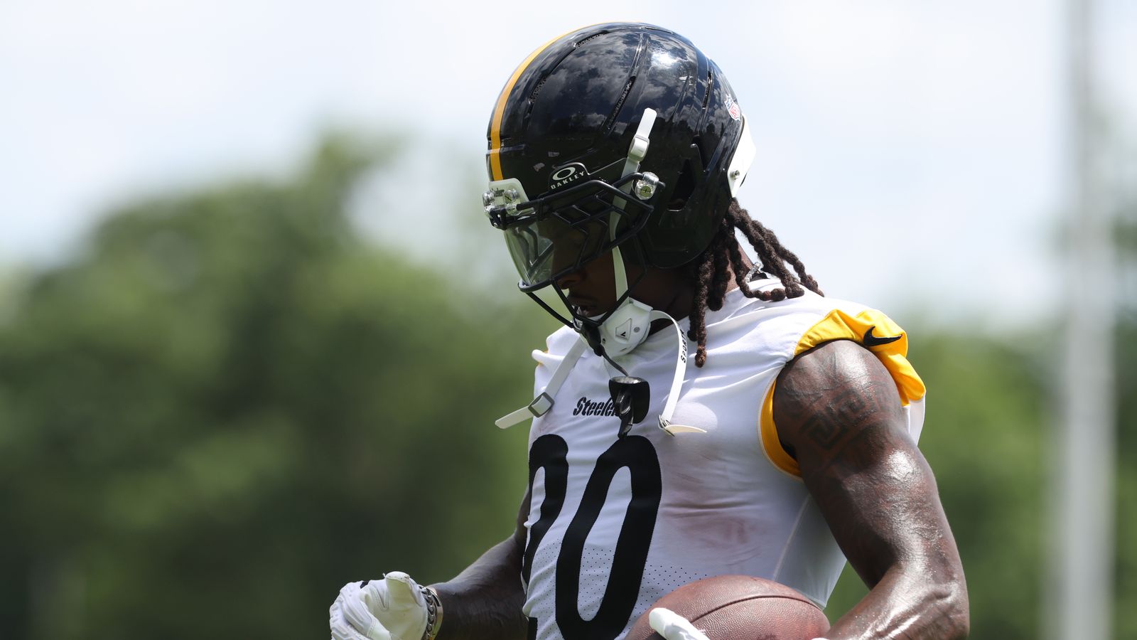 Steelers Hear Staggering Confidence From Kaleb Johnson After Rough Rookie Season  (Steelers News). Photo by Charles LeClaire / Imagn Images