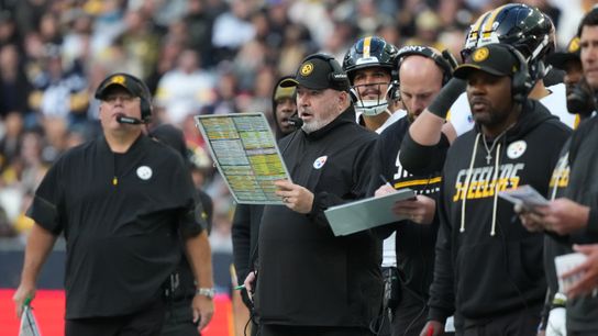 Steelers' Mike McCarthy Shocked A Lot Of People With Offensive Decision In Win Over The Saints (Steelers News). Photo by Kirby Lee / Imagn Images