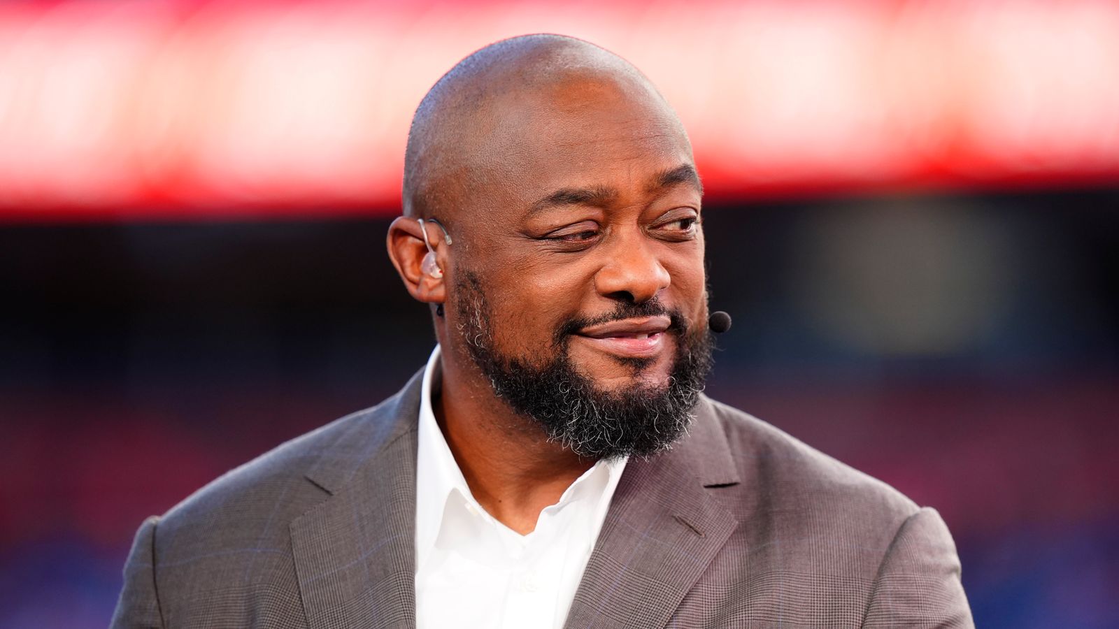 Mike Tomlin Roasted Steelers' Cam Heyward In Behind The Scenes Discussion After Win Over Bengals (Steelers News). Photo by Ron Chenoy / Imagn Images