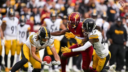 Steelers' Ben Skowronek and James Pierre go for a muffed punt against the Commanders Steelers' Ben Skowronek and James Pierre