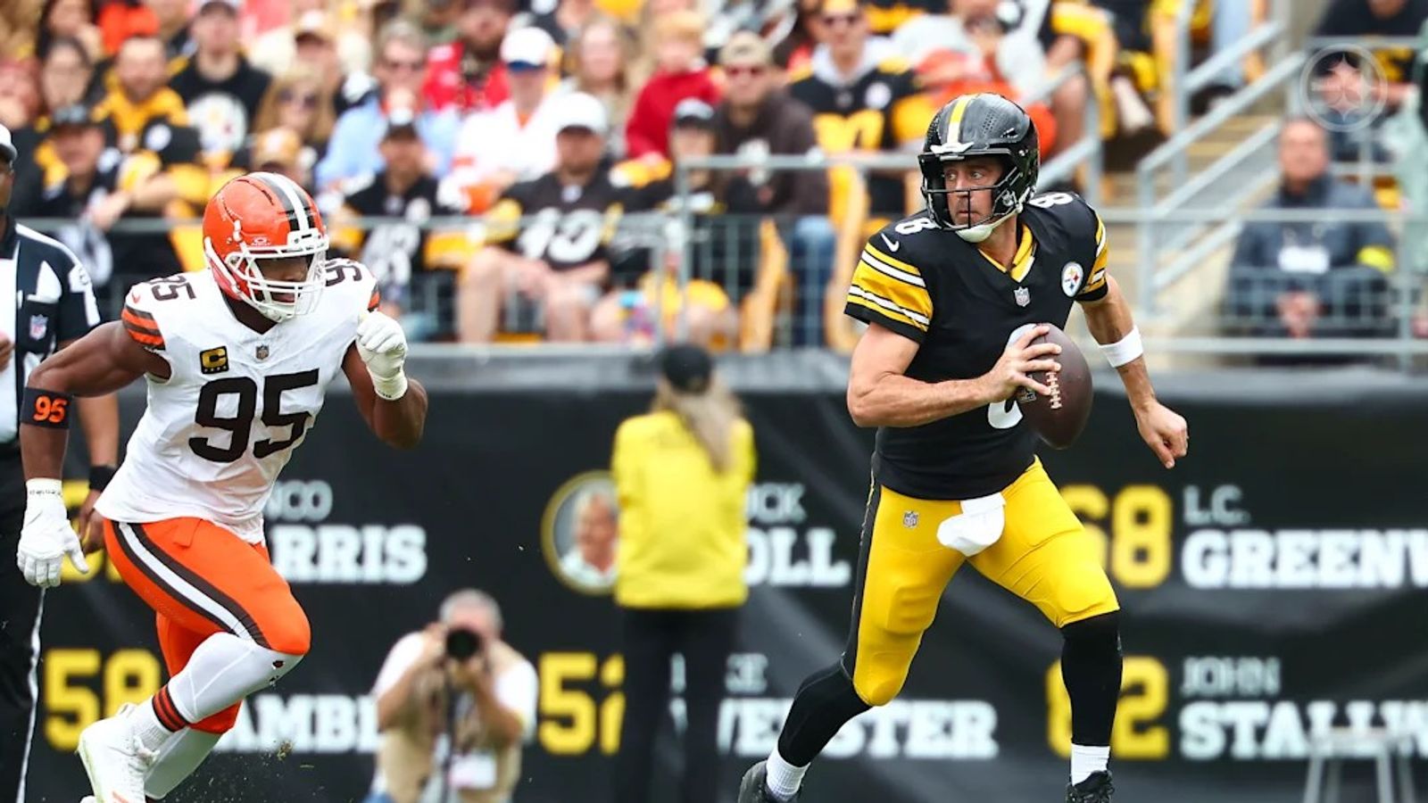Steelers' Aaron Rodgers Gets Harsh Take From Former Super Bowl Champion: "Not Trying To Win" (Steelers News). Photo by Jared Wickerham / Pittsburgh Steelers