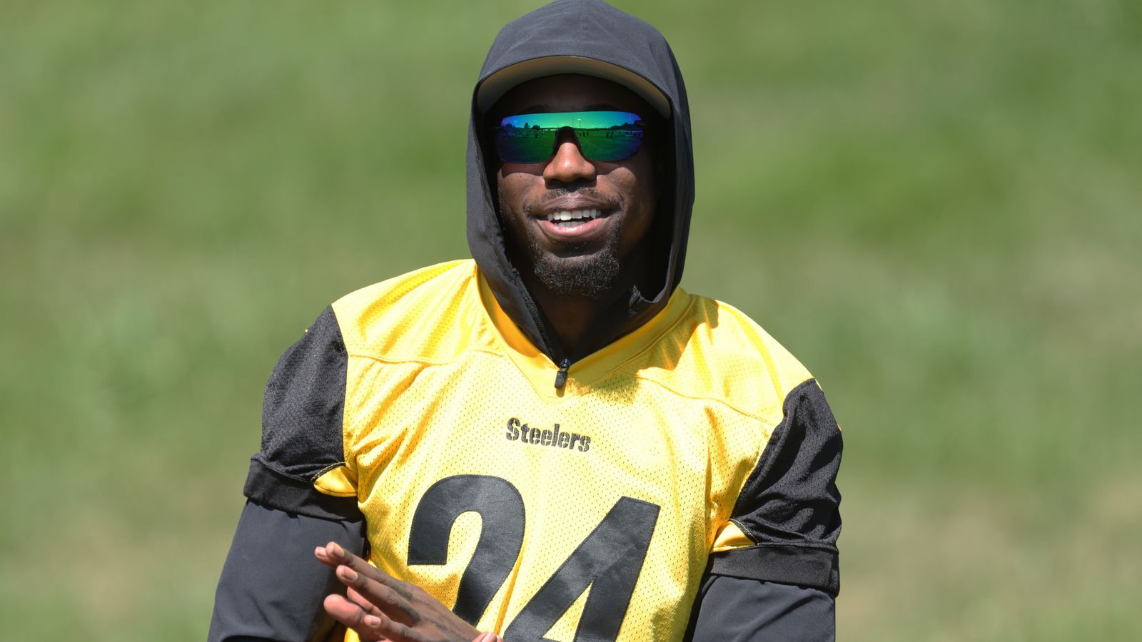Steelers' Joey Porter Jr's Apparently Huge Asking Price May Not Be So Crazy After All  (Steelers News). Photo by Charles LeClaire / Imagn Images
