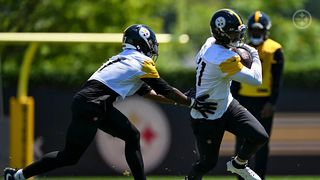 Steelers Insider Believes New Wide Receiver Core Changes Everything For Aaron Rodgers (Steelers News). Photo by Alysa Rubin / Pittsburgh Steelers