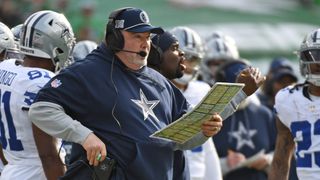 Key Difference Between Steelers' Mike McCarthy And Mike Tomlin Uncovered (Steelers News). Photo by Eric Hartline / Imagn Images