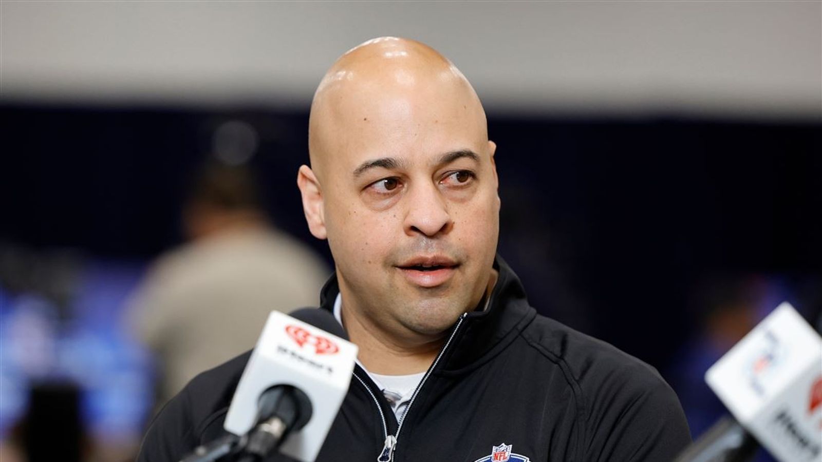 Report: Steelers Signing Former Bears, Seahawks Veteran (Steelers News). Photo by © Scott Galvin / Imagn Images