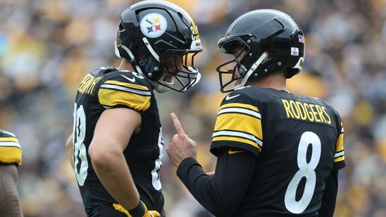 Steelers' Aaron Rodgers Ties Record That Ben Roethlisberger Never Could (Steelers News)