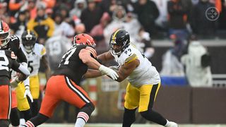Steelers' Derrick Harmon Will Be Trying Something New To Aid His Potential 2026 Breakout Campaign (Steelers News). Photo by Karl Roser / Pittsburgh Steelers
