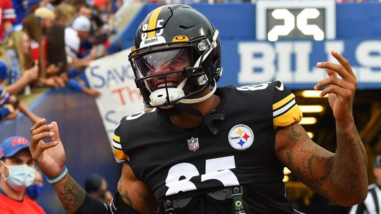 Former Steelers DB Defends Omar Khan After Eric Ebron's Malicious Attack (Steelers News)