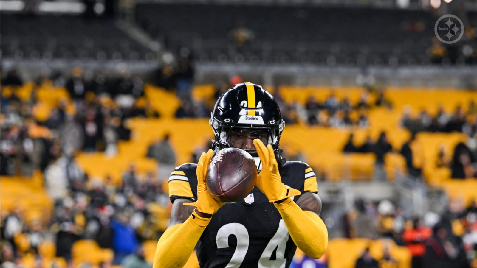 Steelers' Joey Porter Jr Hit With New Reality That Pittsburgh May Let Him Walk In 2027 (Steelers News). Photo by Alysa Rubin / Pittsburgh Steelers 