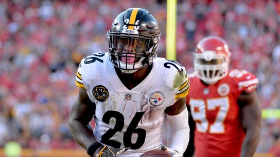 Ex-Steelers RB Le'Veon Bell Detailed His Viral Contract Dispute With Pittsburgh: “I Want To Play”. Photo by Denny Medley / USA Today Sports